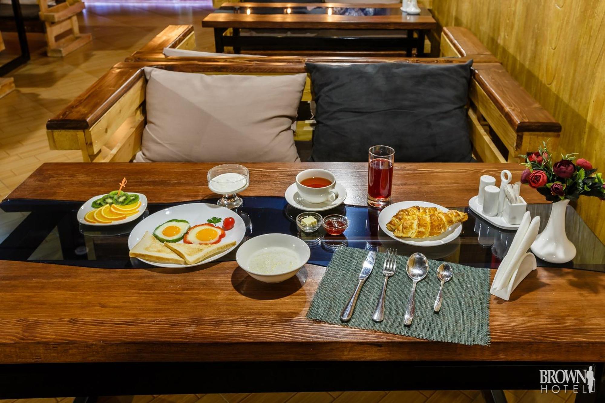 Brown Hotel Astana Zewnętrze zdjęcie