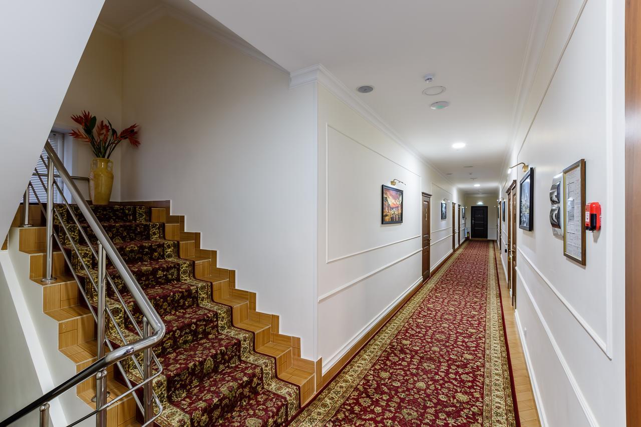 Brown Hotel Astana Zewnętrze zdjęcie